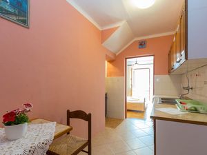 23931535-Studio-2-Mali Lošinj-300x225-2