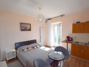 23934248-Studio-2-Malinska-300x225-3