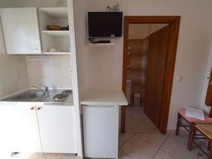 23934283-Studio-2-Malinska-300x225-2