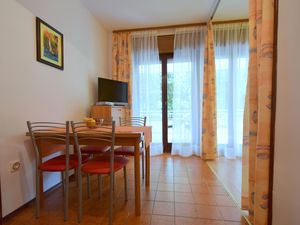 23934299-Studio-2-Malinska-300x225-2