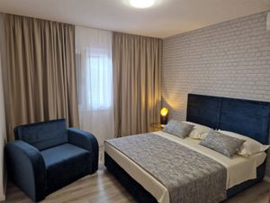 23926261-Studio-3-Omiš-300x225-4