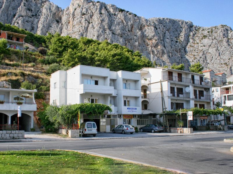 23927950-Studio-2-Omiš-800x600-0