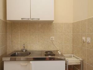 23929486-Studio-2-Podgora-300x225-2