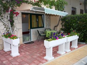 23929594-Studio-3-Podgora-300x225-0