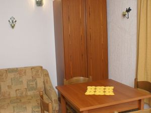 23925835-Studio-3-Povljana-300x225-2