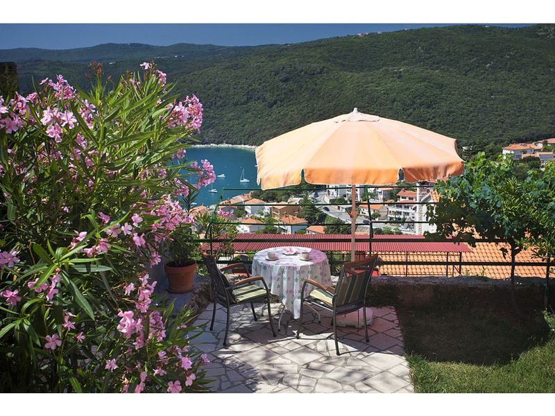 23943657-Studio-2-Rabac-800x600-1