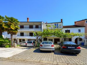 23941487-Studio-2-Rovinj-300x225-4