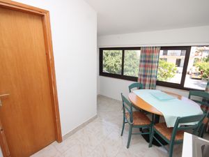 23929887-Studio-3-Rovinj-300x225-2