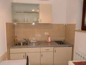 23932199-Studio-2-Senj-300x225-1