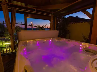 hot-tub