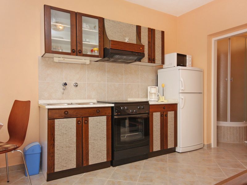 23928706-Studio-2-Stari Grad-800x600-2