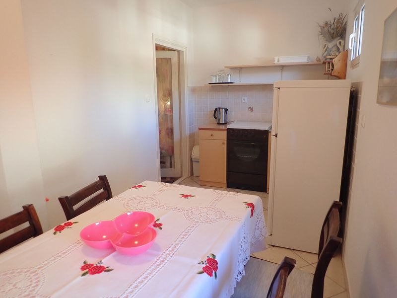 23945772-Studio-4-Starigrad-Paklenica-800x600-2