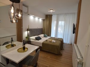 23934243-Studio-2-Starigrad-Paklenica-300x225-5