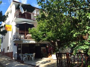 23929445-Studio-4-Starigrad-Paklenica-300x225-0