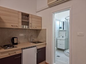 23929446-Studio-2-Starigrad-Paklenica-300x225-2