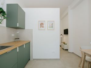 23944594-Studio-2-Trogir-300x225-2