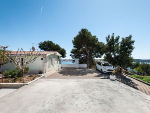 23942698-Studio-2-Trogir-300x225-5