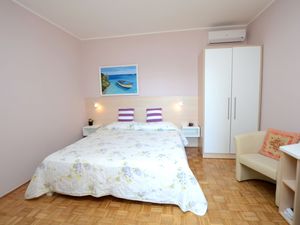 23944165-Studio-2-Umag-300x225-5