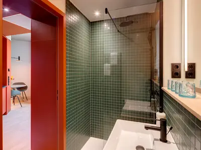 Studio Superior Premium