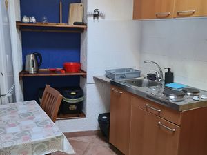 23934060-Studio-2-Veli Lošinj-300x225-2