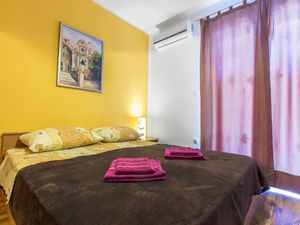 23945805-Studio-2-Vodice-300x225-3