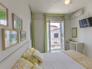 23940149-Studio-3-Vodice-300x225-3