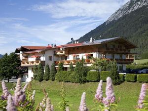 23973539-Suite-4-Achenkirch-300x225-0