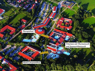 Vom Hotel Chrysantihof direkt über den Bademantelgang in die Rottal Terme