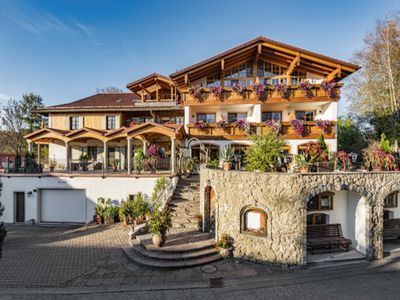 Hotelansicht Aufgang Terrasse