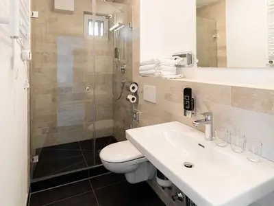 Suite für 3 Personen (35 m²) in Bonn 8/10