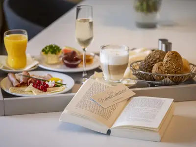 großer Esstisch für die ganze Familie