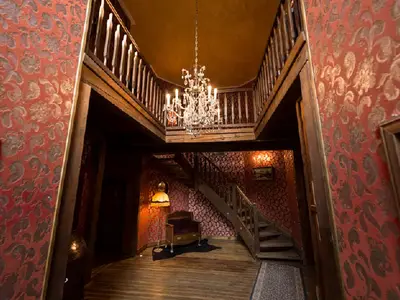 _FSE0624-2-Palace-Au