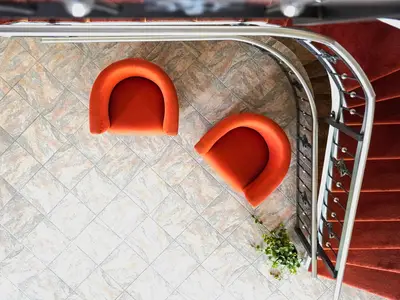 Blick von oben ins Foyer