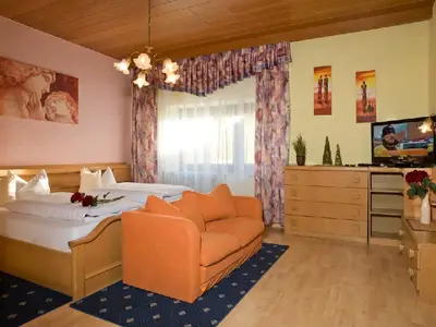 Familienzimmer mit Verbindungstüre