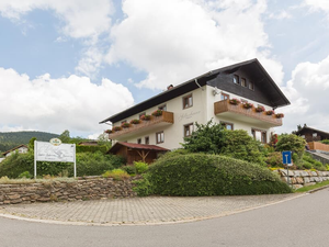 21848197-Suite-2-Lohberg-300x225-1