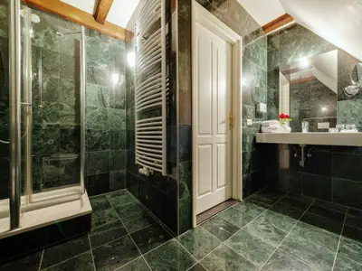 Familiensuite Badezimmer