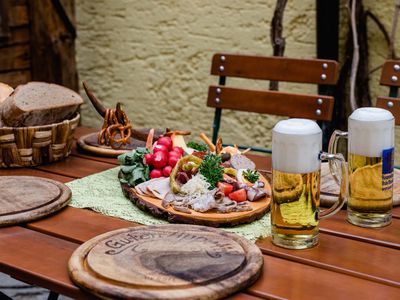 Brotzeit Biergarten