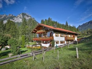 23307459-Suite-4-Ramsau-300x225-2