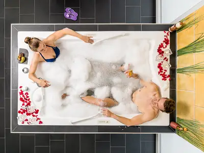 Paarbadewanne im VIER JAHRESZEITEN am Schluchsee