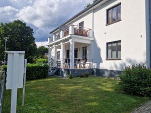 23300748-Suite-8-Zinnowitz-300x225-3