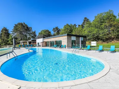 PoolOfHouse