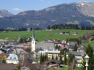 Ausblick aus dem Fenster. Ausblick auf Abtenau