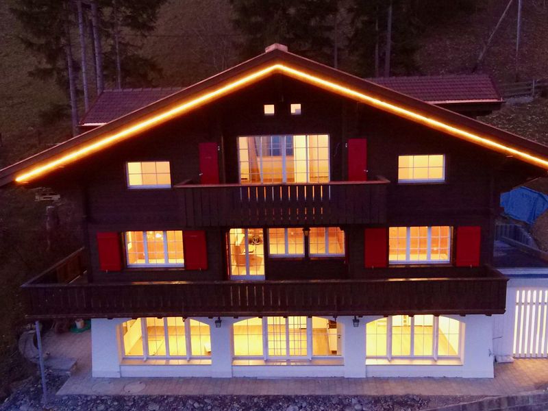Chalet Ginette by night