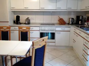 Die komplett ausgestattete Küche der Ferienwohnung Feldjahns
