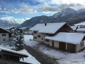Genießen Sie von Ihrer Ferienwohnung aus einen sensationellen Bergblick zu jeder Jahreszeit! Genießen Sie von Ihrer Ferienwohnung aus einen sensationellen Bergblick zu jeder Jahreszeit!