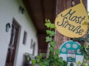 mostrasse-betrieb-bio-bauernhof-haunschmid mostrasse-betrieb-bio-bauernhof-haunschmid