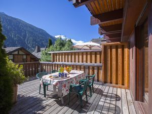 Sonnige Terrasse mit fabelhaftem Bergblick