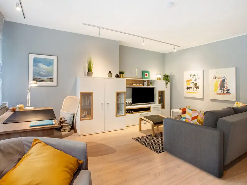 Photo, INSIDE, OUTSIDE