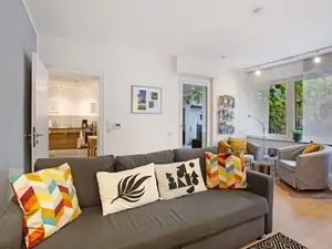 Photo, INSIDE, OUTSIDE