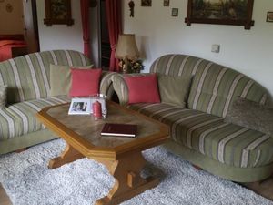 Wohnzimmer - Couchgarnitur für gemütliche Stunden